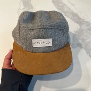 Cash & Co toddler hat. Size S/M
